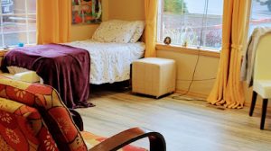 Angi Vandenbos LMT 4 masajista Connie place of healing LLC en Gresham