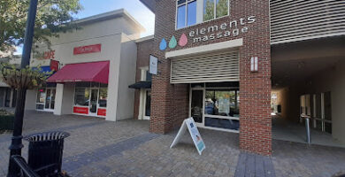 masajista Elements Massage en Mount Pleasant