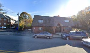 Essential Kneads 2 masajista Mayra Rivera en Pawtucket