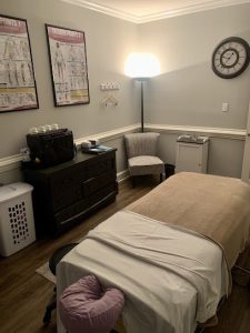 masajista New You- Massage & Bodywork Therapy @ Inkvictus Studios en Raleigh