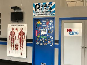 Massage Envy 2 masajista Power of Touch Sports Massage en Cranston