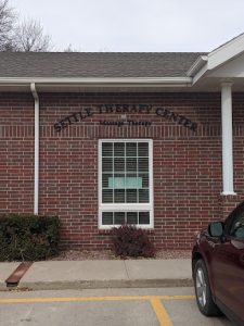 KRAVE The Spa Therapy Experience 3 masajista Settle Massage Therapy Center en Brookings