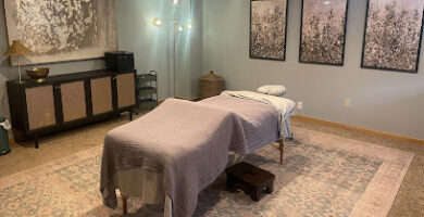 Masajistas en Kansas City 2 masajista TalKenna Yoga & Massage en Kansas City